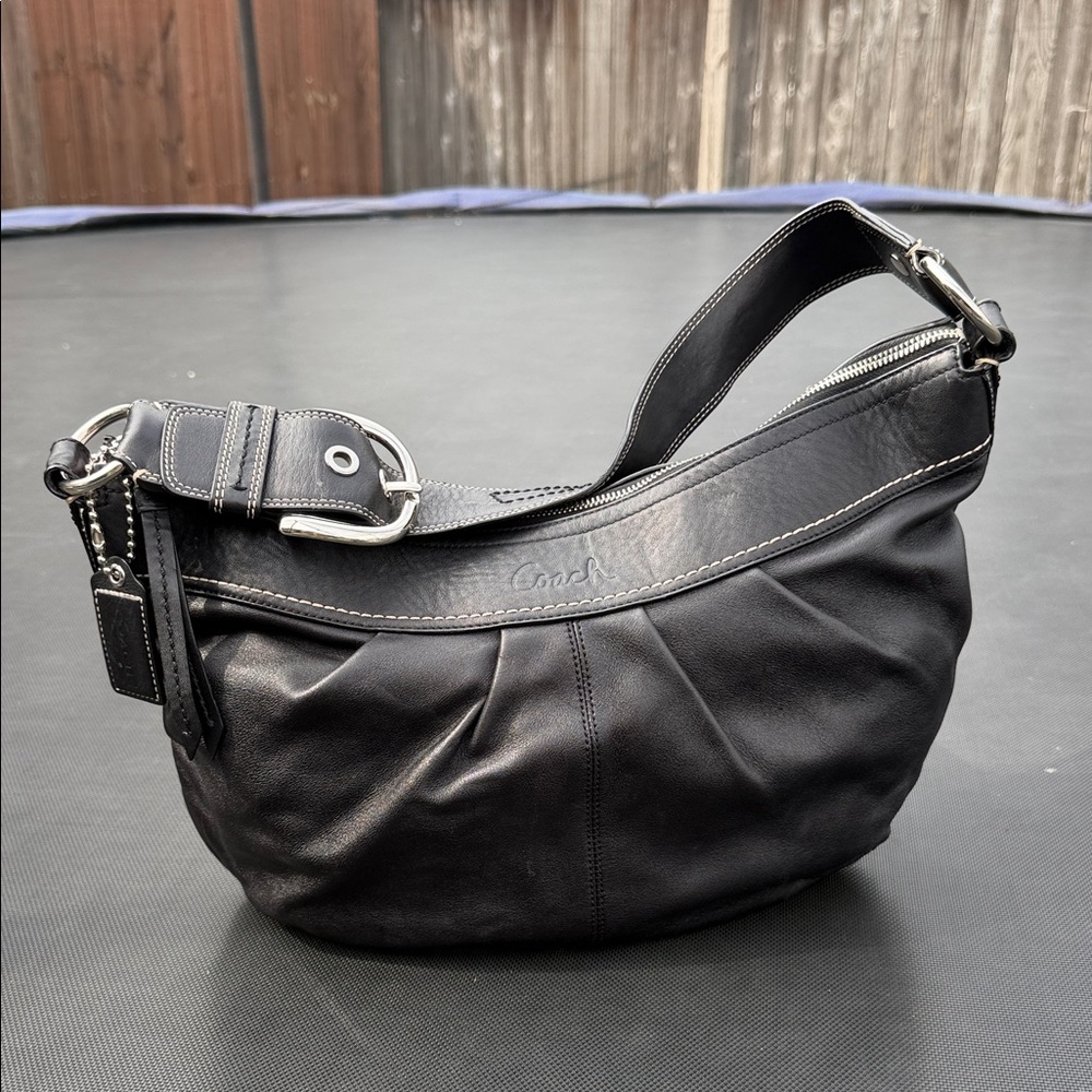 Coach black LARGE 2000 Soho pleated leather hobo shoulder bag.